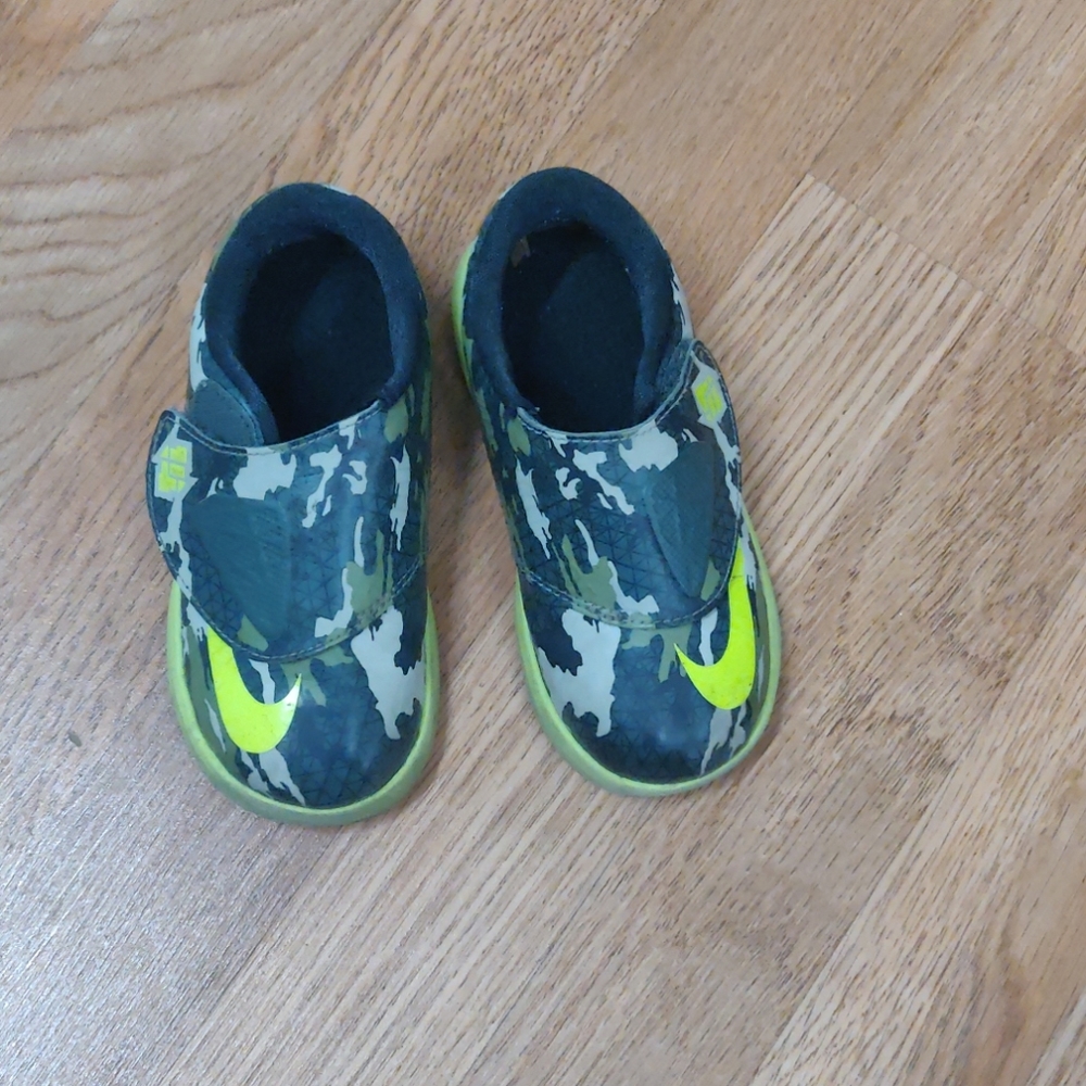 Little boys sneakers
